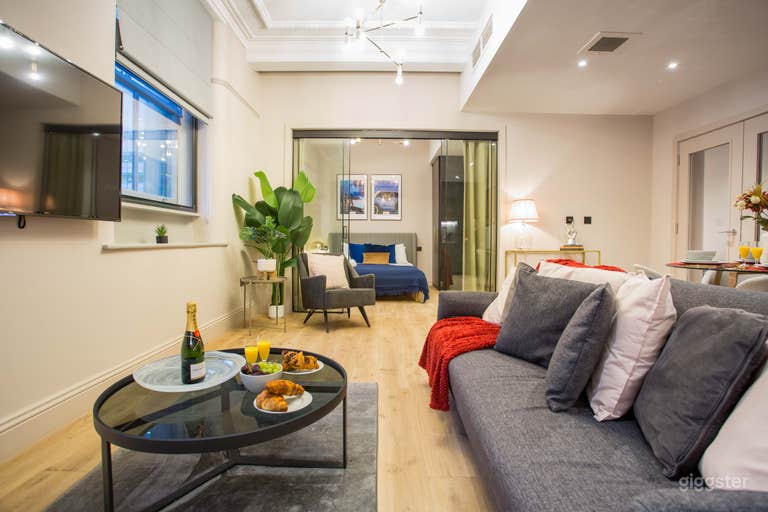  2 Bed 2 Bath | Retro-Modern Apartment w/ Contemporary Layout 