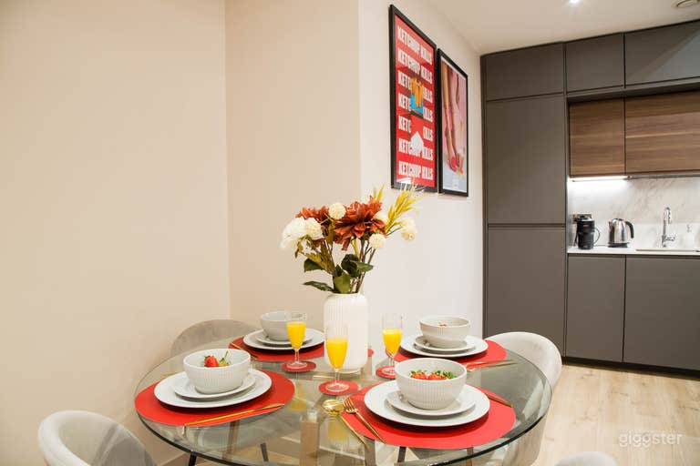  2 Bed 2 Bath | Retro-Modern Apartment w/ Contemporary Layout 