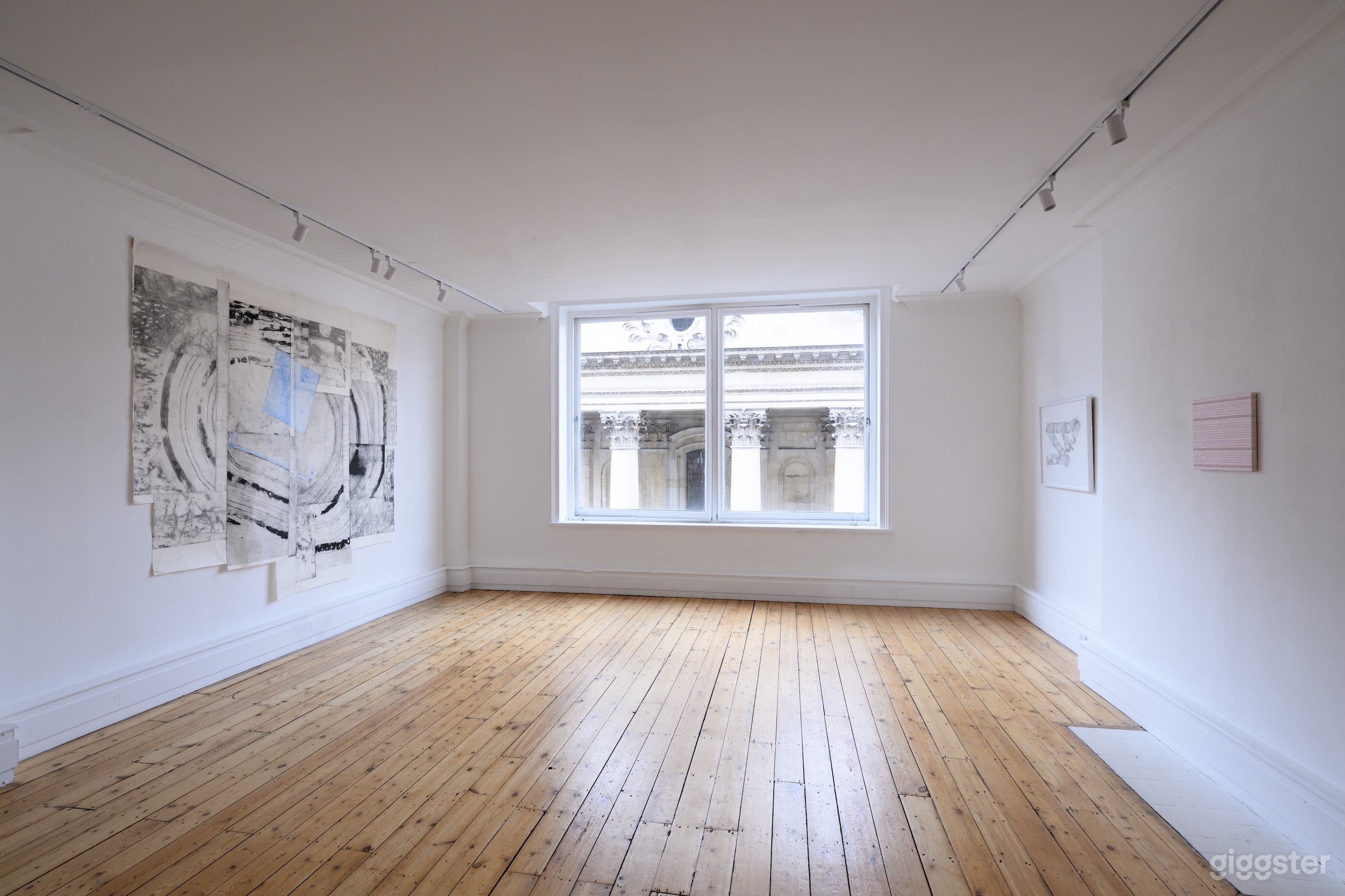 Central London photo studio Photo 1