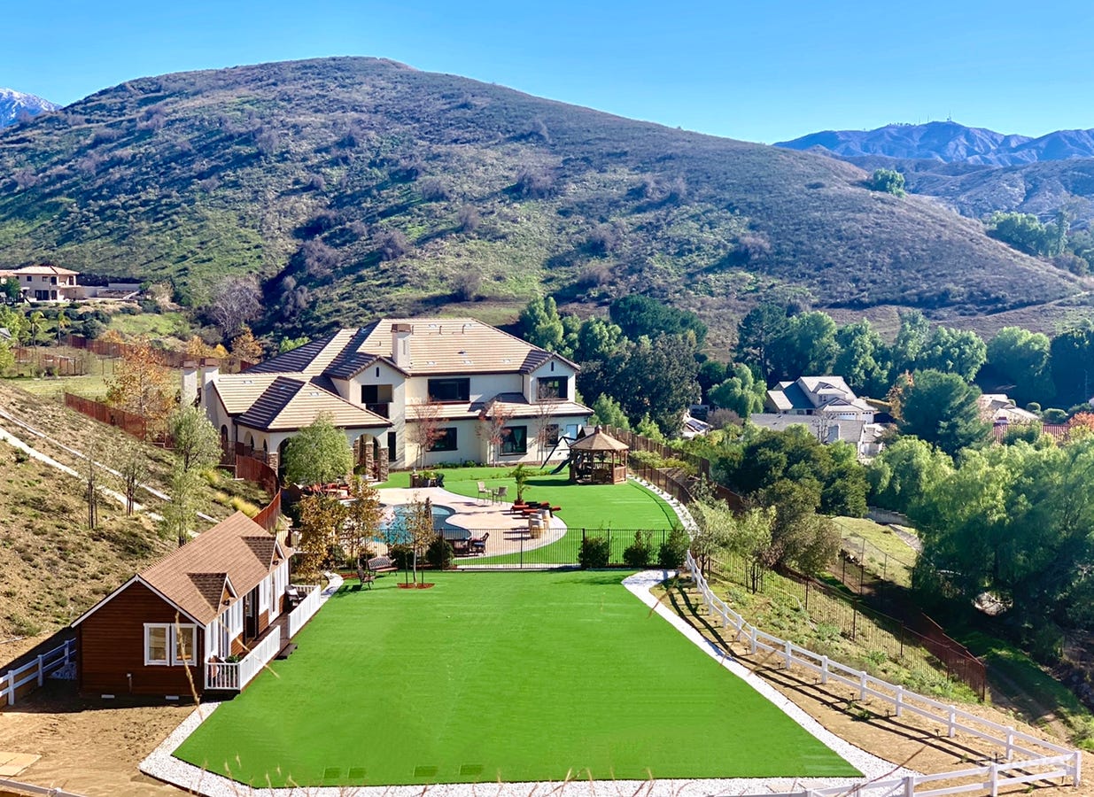 Spectacular 5 Acre Ranch Style. Events/Film Photo 1