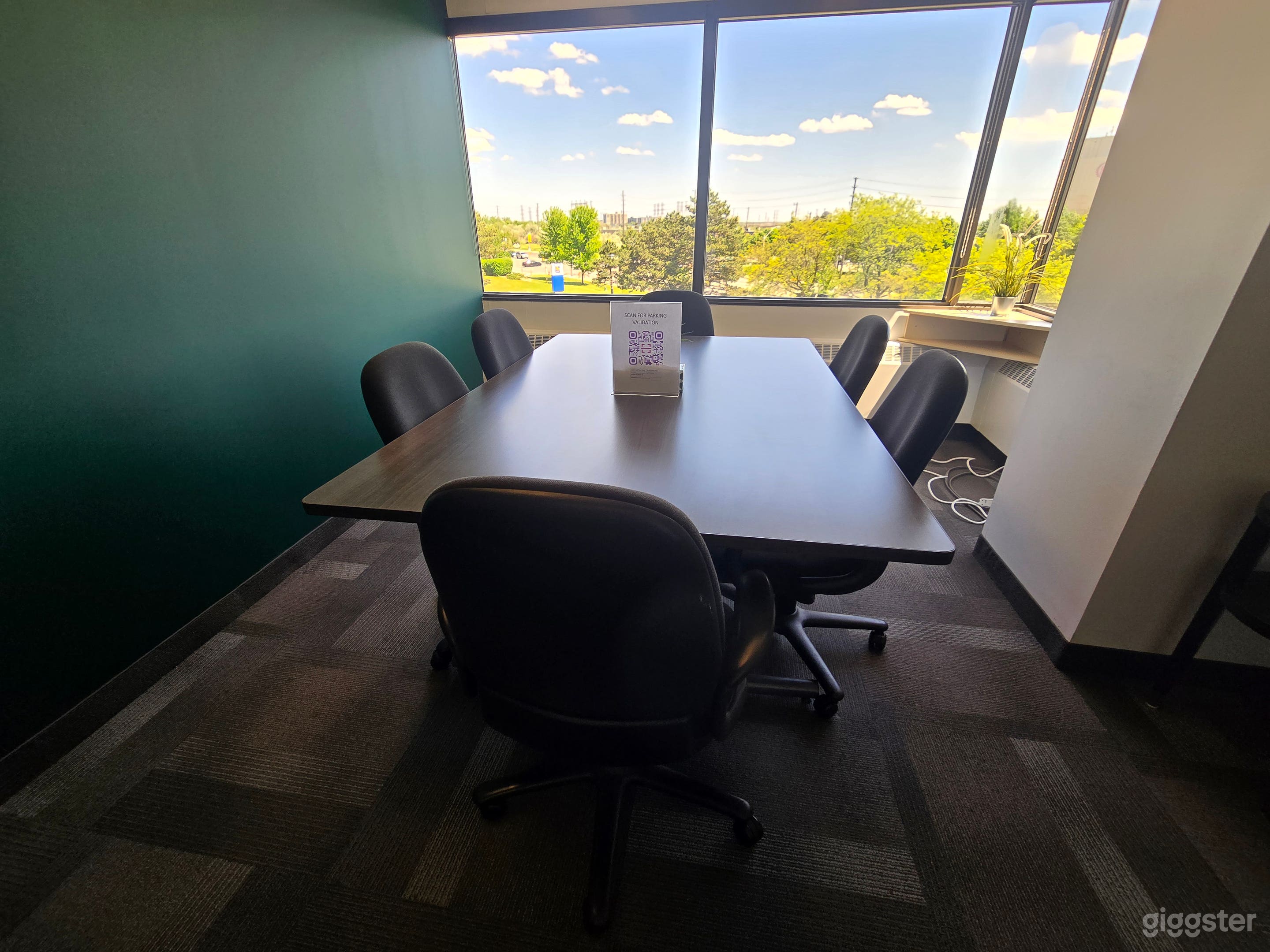 Productive Small Meeting (Room #2) Photo 2