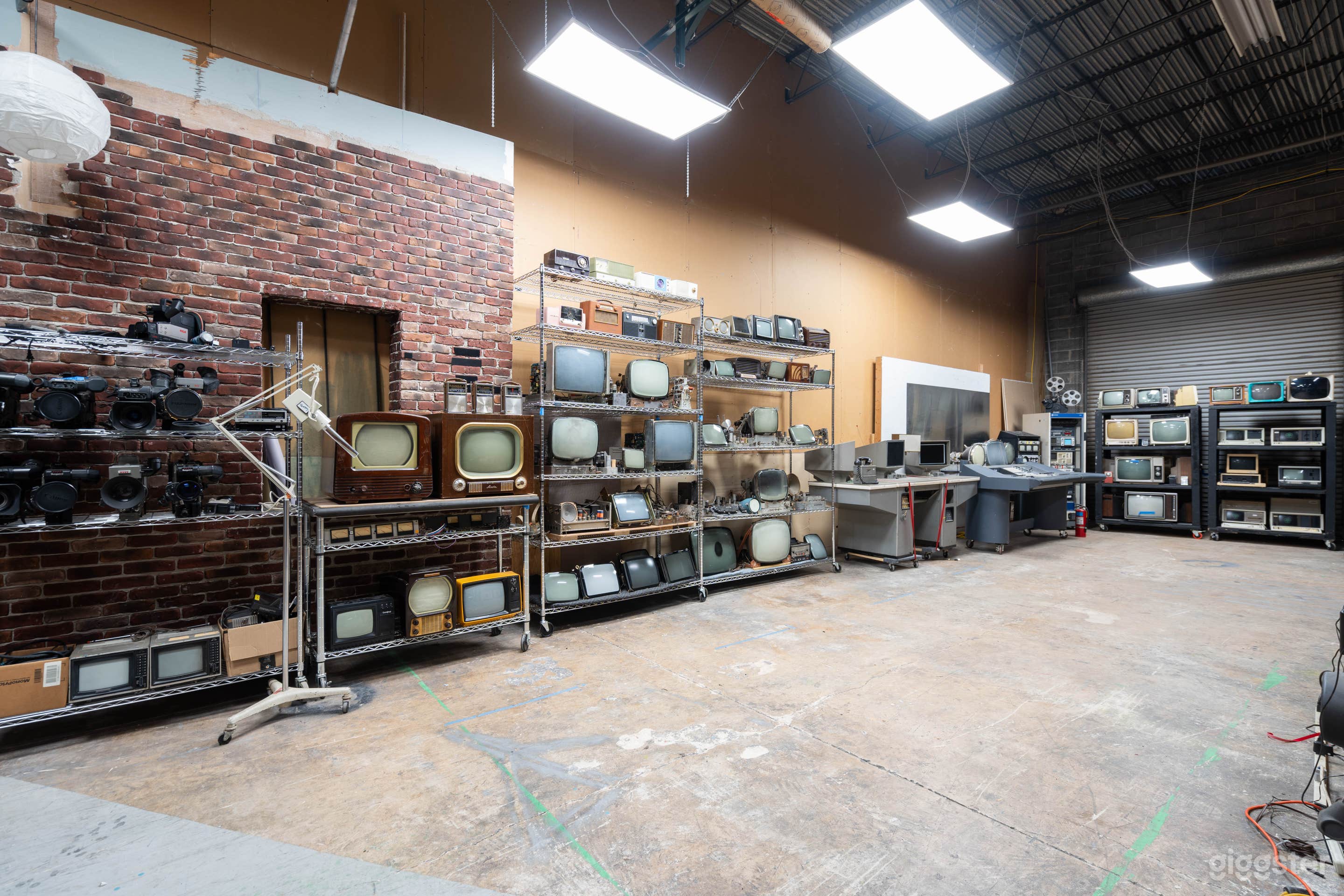 Open Warehouse / Workshop Photo 4