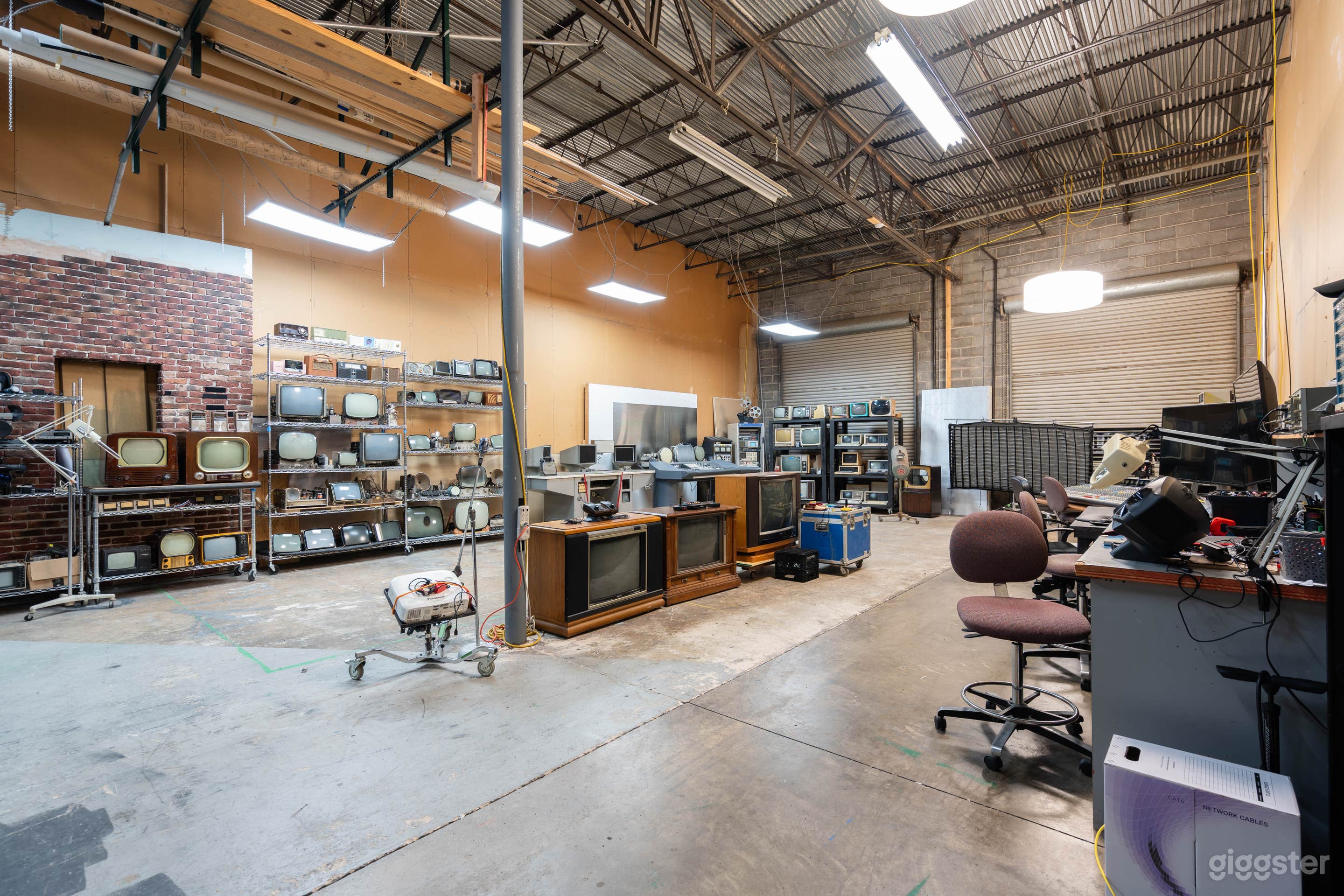 Open Warehouse / Workshop Photo 1