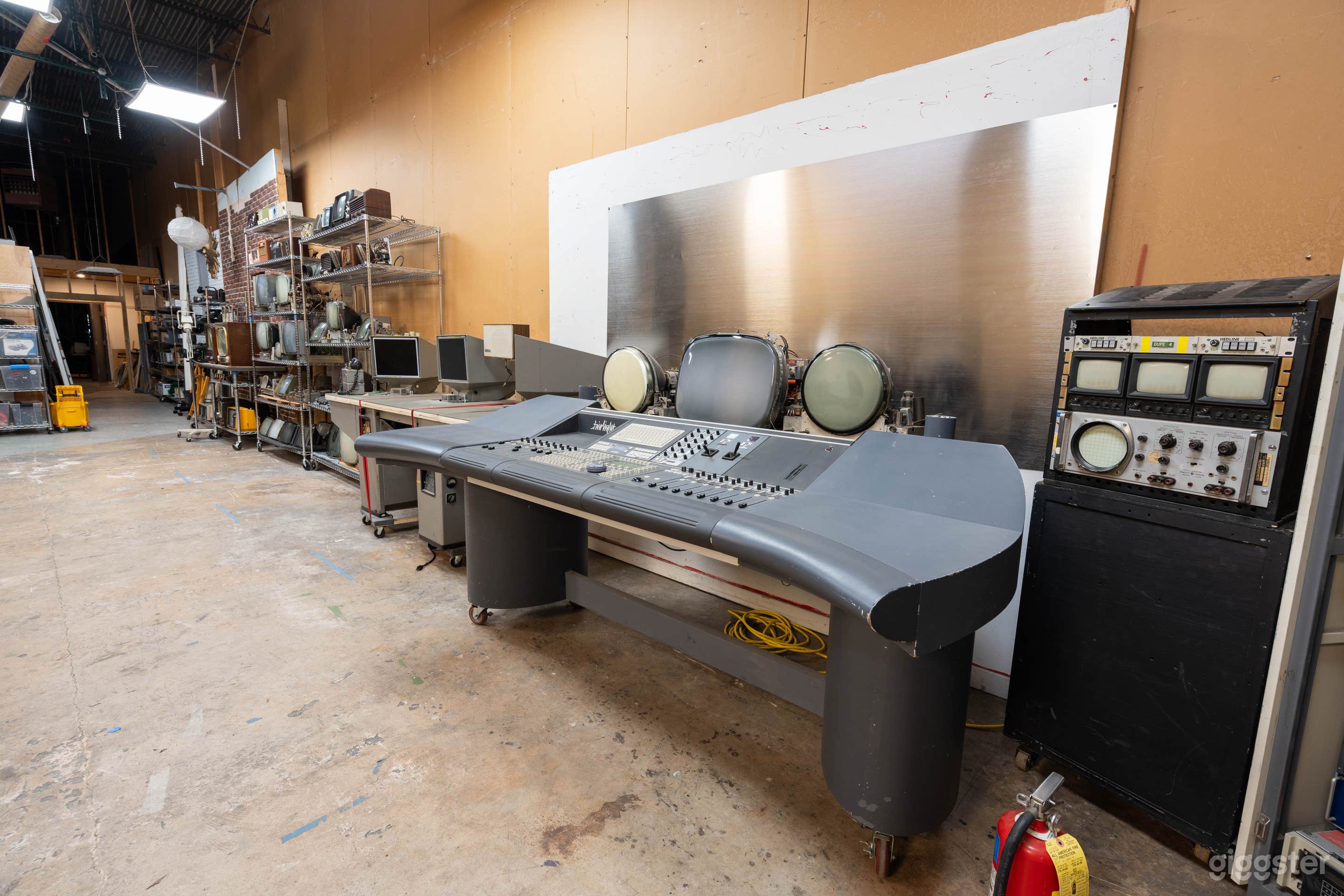 Open Warehouse / Workshop Photo 3