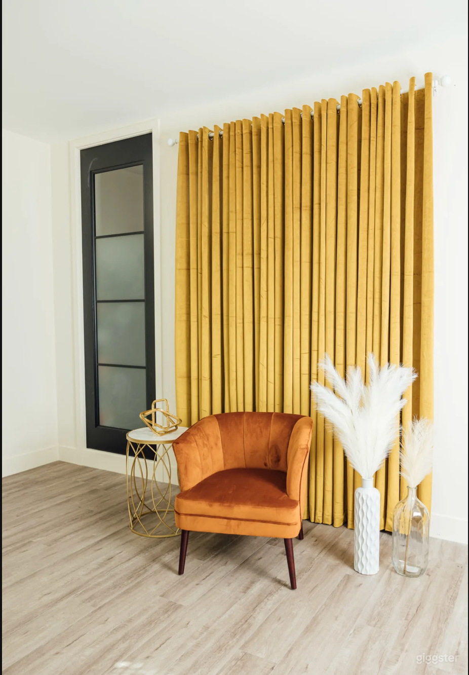 DTLA High Rise Modern Loft Photo 4