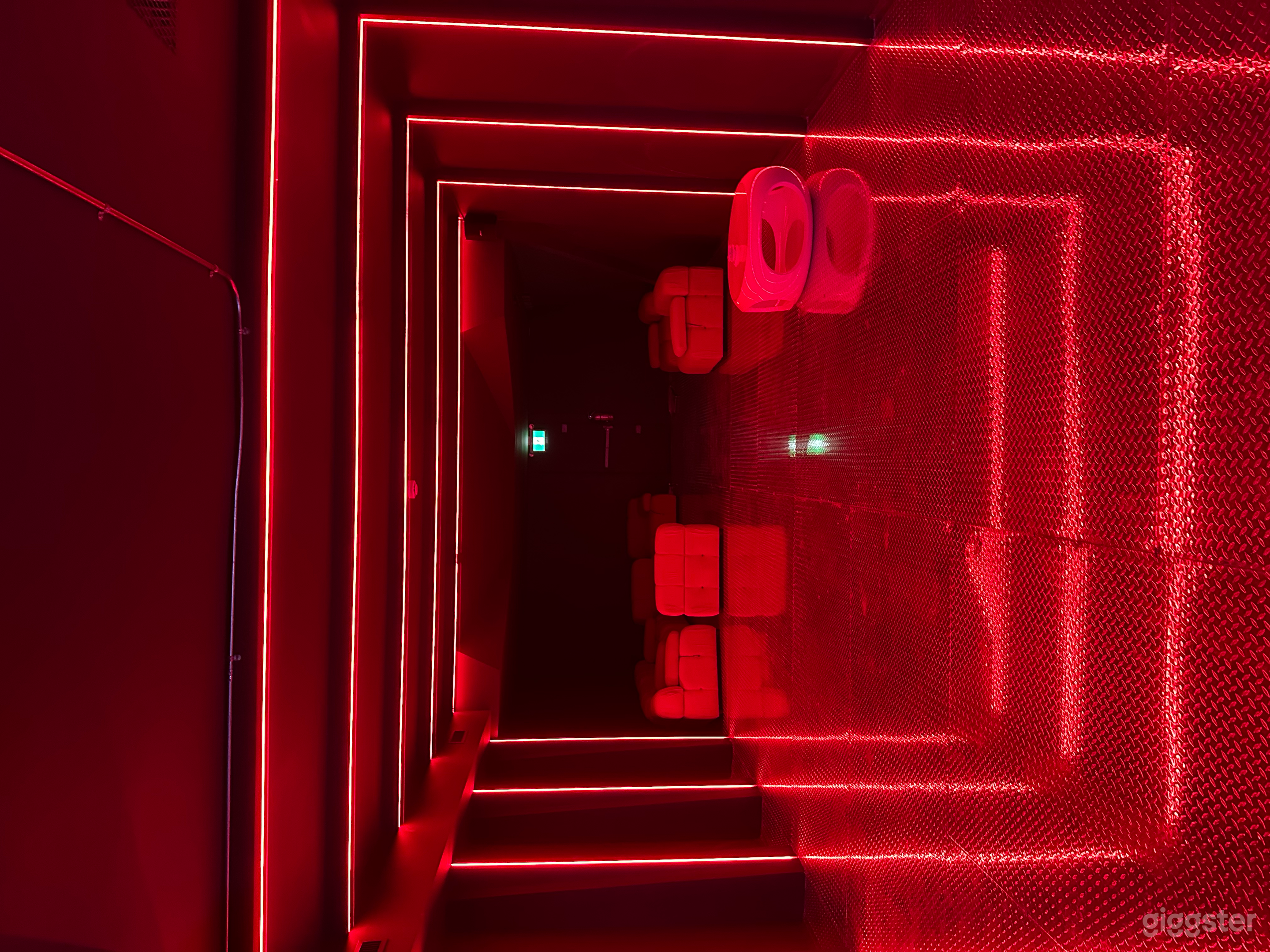 Toronto's biggest and most vibrant social venue! Photo 4