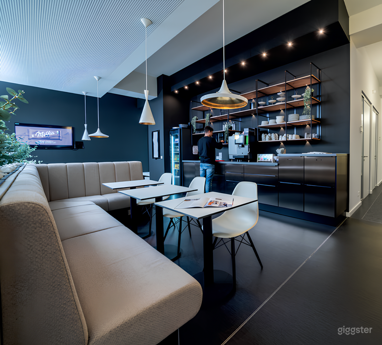  Premium event space with bistro 