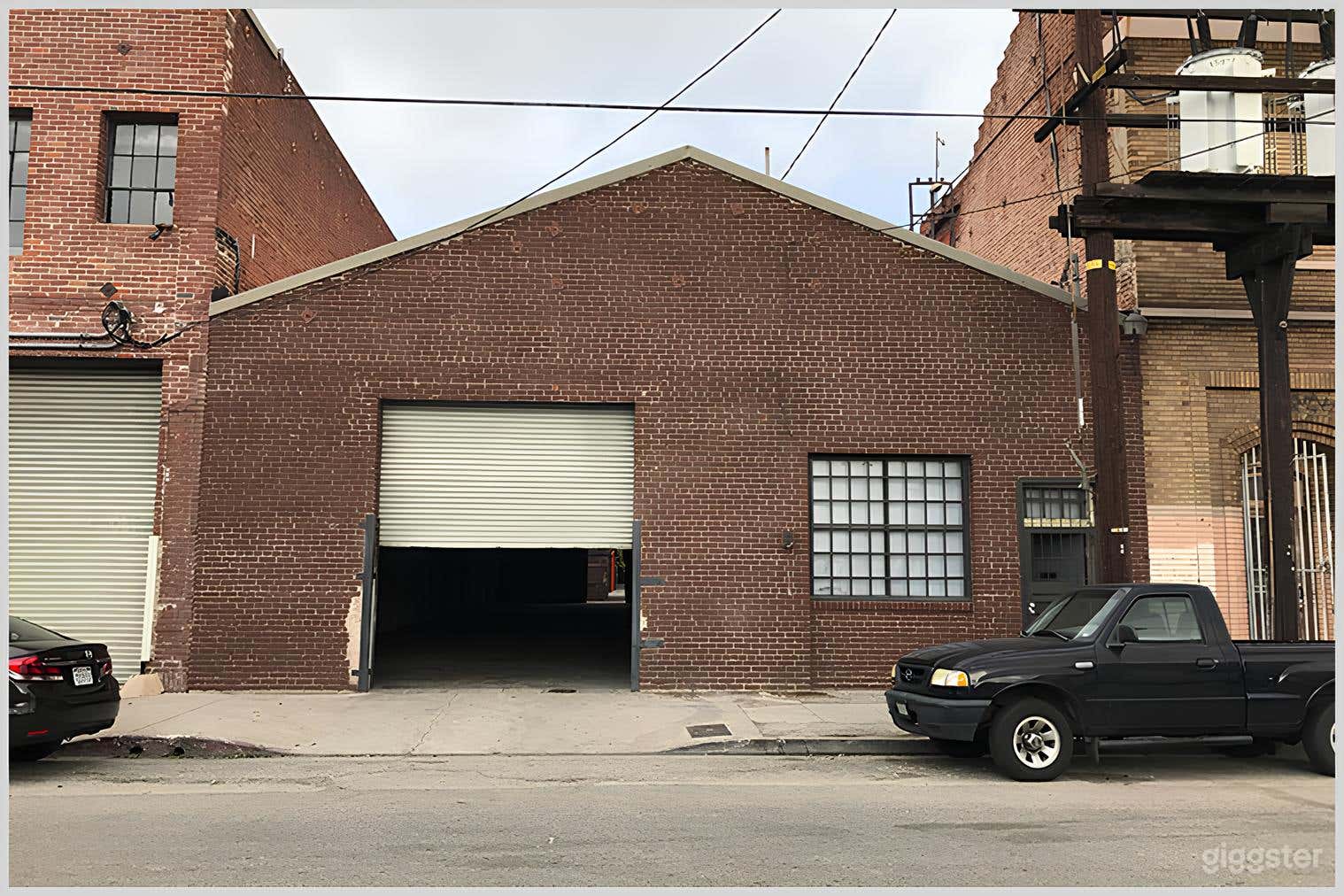 Industrial 1333 Warehouse Photo 1