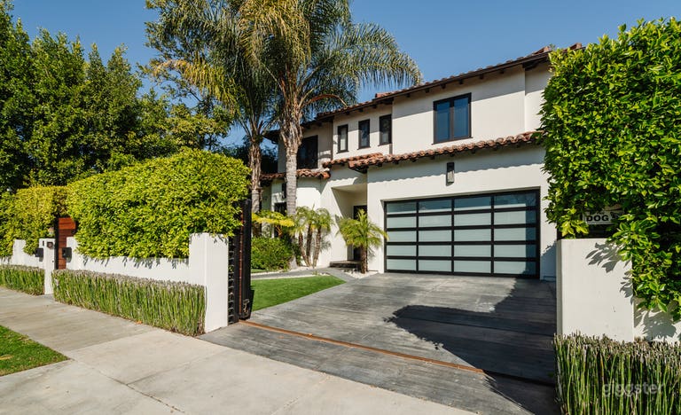  Mod Villa with Recording Studio and Pool/ Cabana 