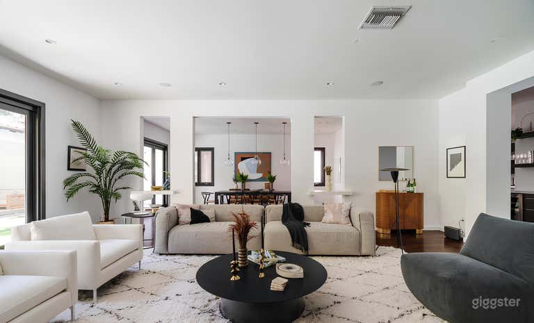  Mod Villa with Recording Studio and Pool/ Cabana 