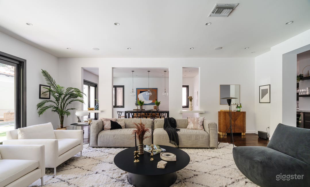 Mod Villa with Recording Studio and Pool/ Cabana Photo 3