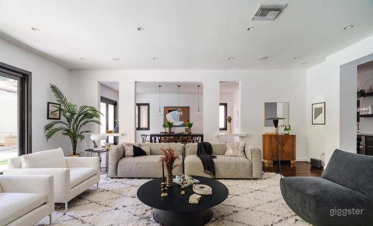  Mod Villa with Recording Studio and Pool/ Cabana 