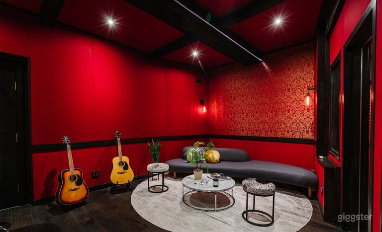  Mod Villa with Recording Studio and Pool/ Cabana 