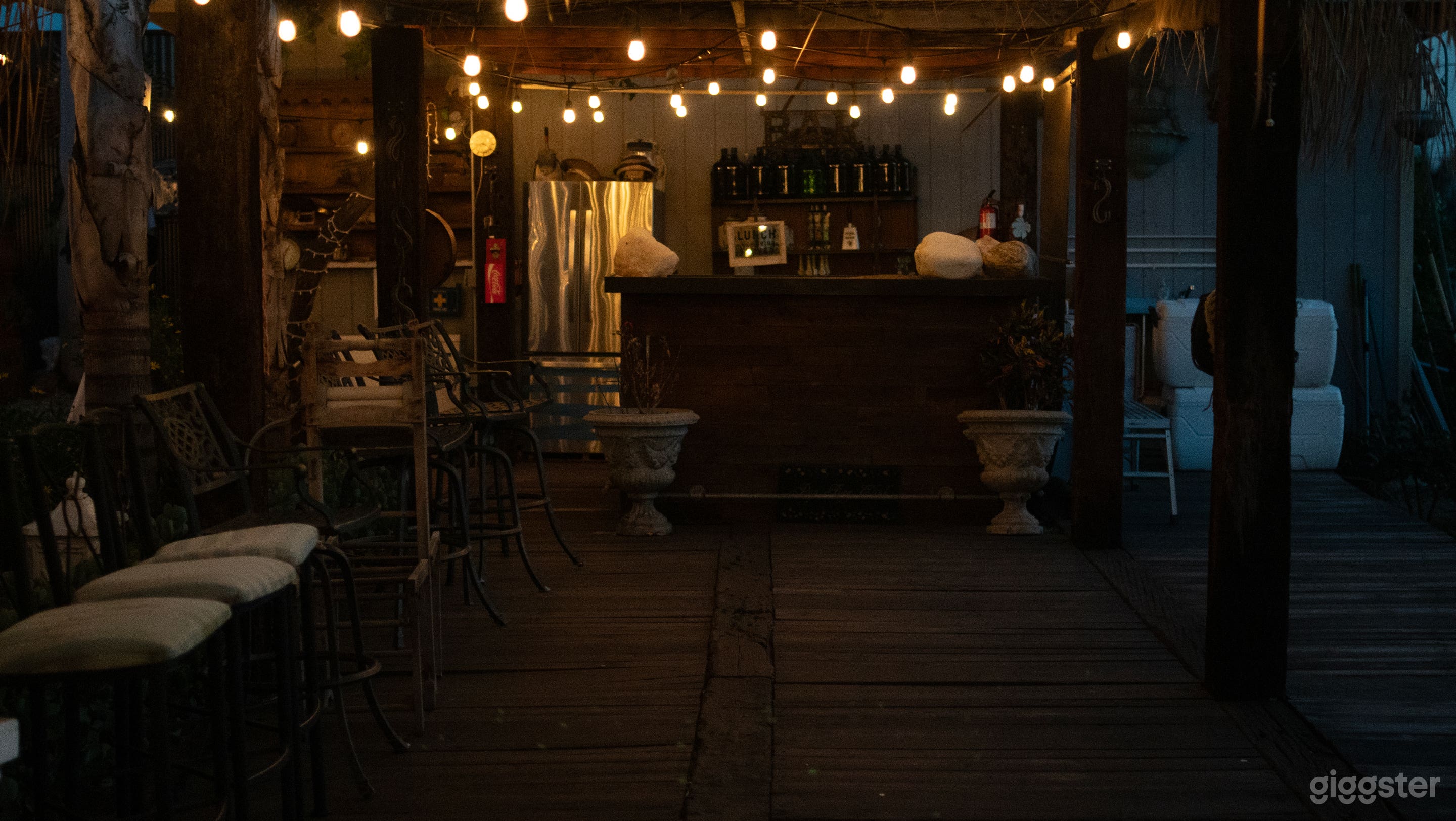 RENT ONLY OUTSIDE LOCATION NOT THE  HOUSE