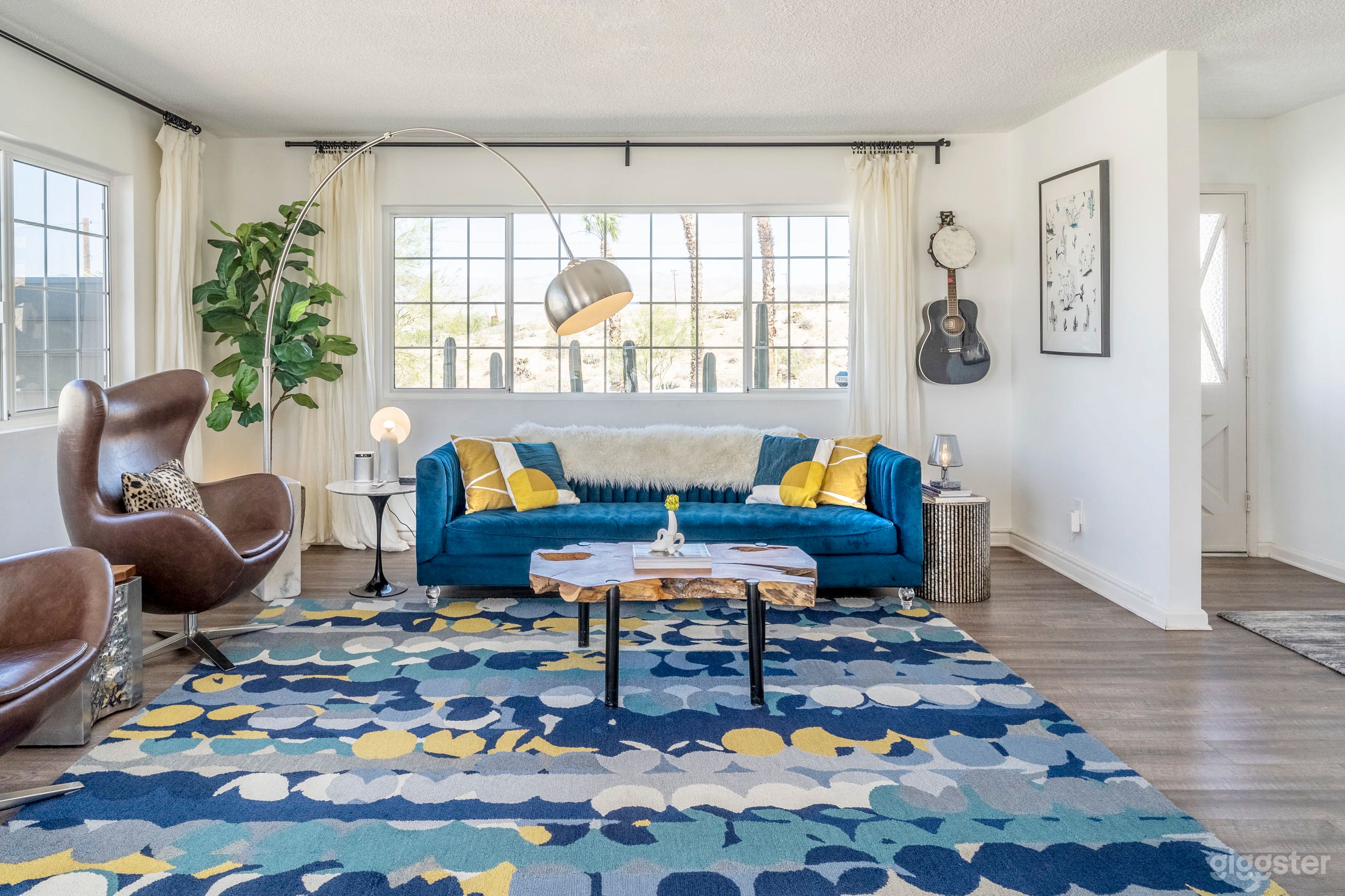 Mid Century Ranch House with Chill Desert Vibes Photo 1