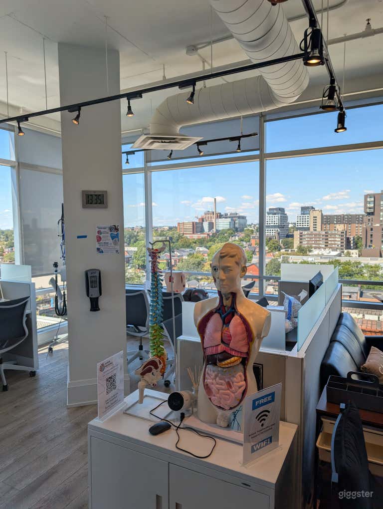  Floor to Ceiling Windows 