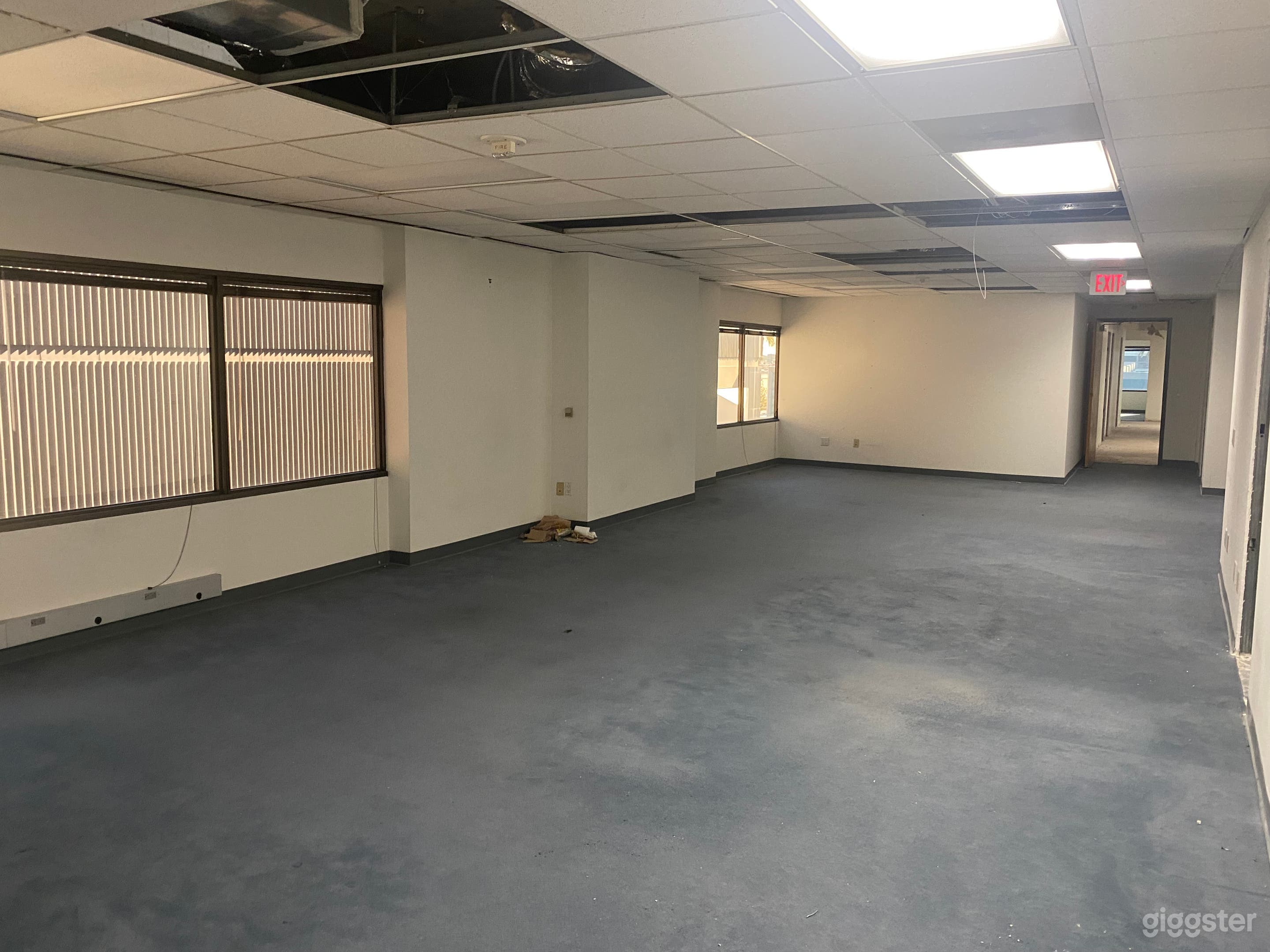 Suite 530: DONOVAN'S REEF (LAX) Photo 2