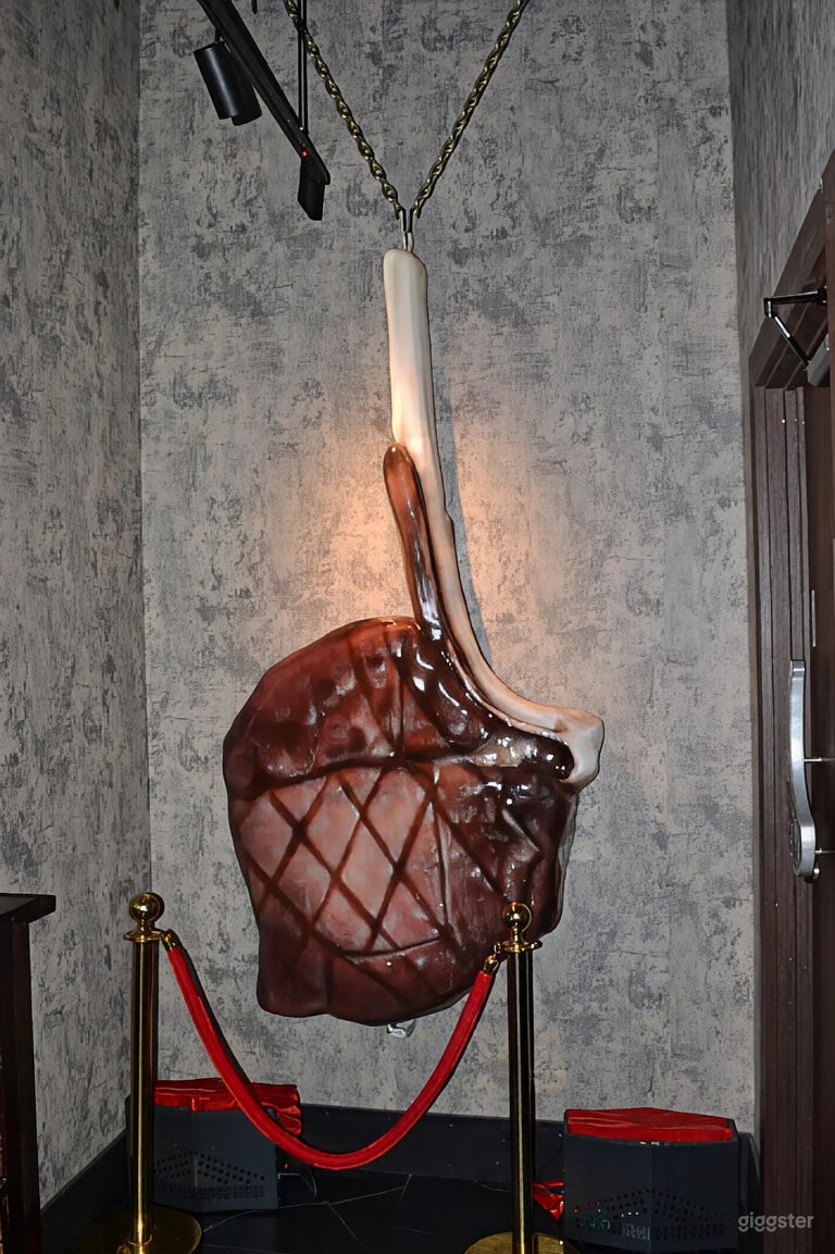  A premium steakhouse experience , great for large groups 
