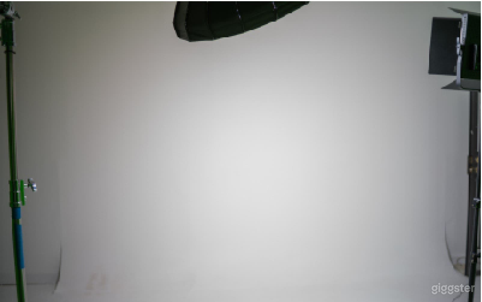 Atmospheric White Site Wall in College Park Photo 3