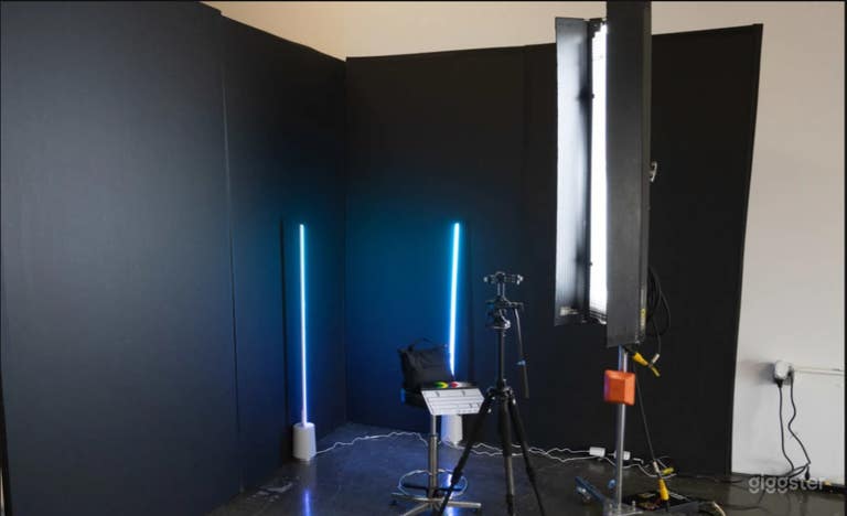  Estudio Fotográfico Espacioso con Techo Alto - Luz Natural 