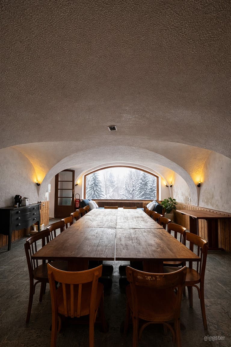  Chalet historique des Alpes françaises : lieu polyvalent pour films & événements 