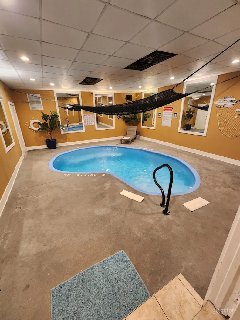 Romantic Pool in Harrisburg Photo 2