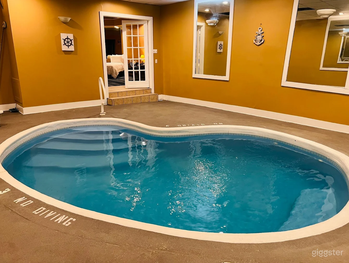 Romantic Pool in Harrisburg Photo 3