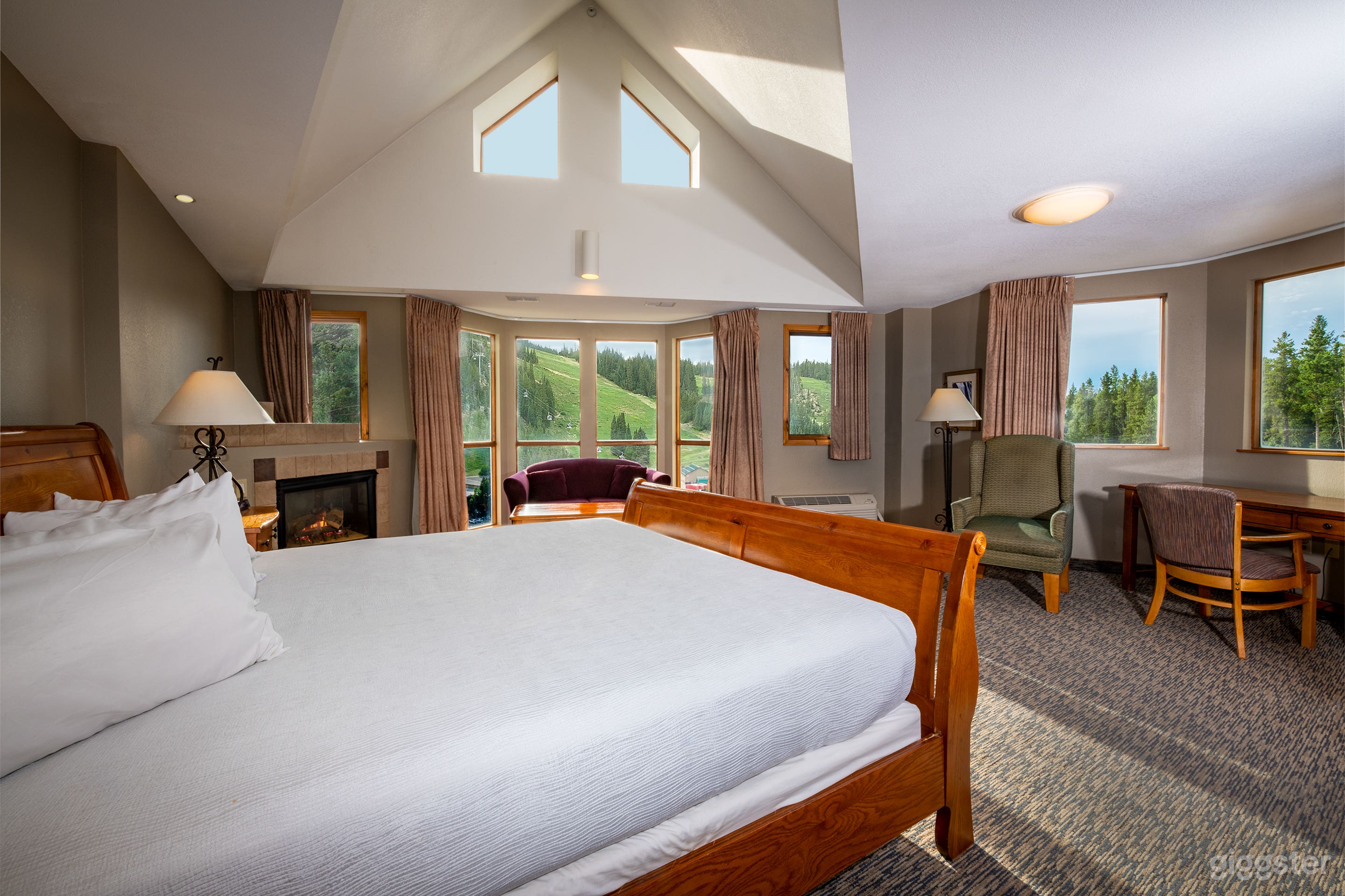 King Fireplace Suite with Mtn. Views