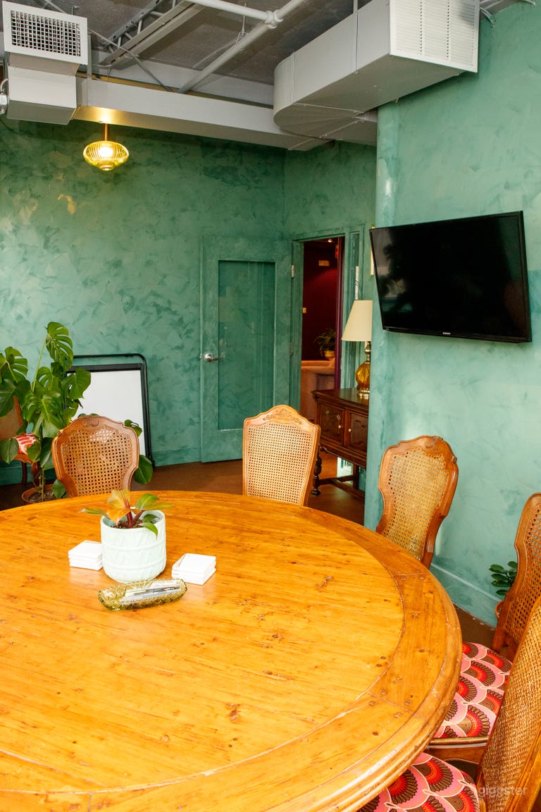  Colorful and Flexible Venue 