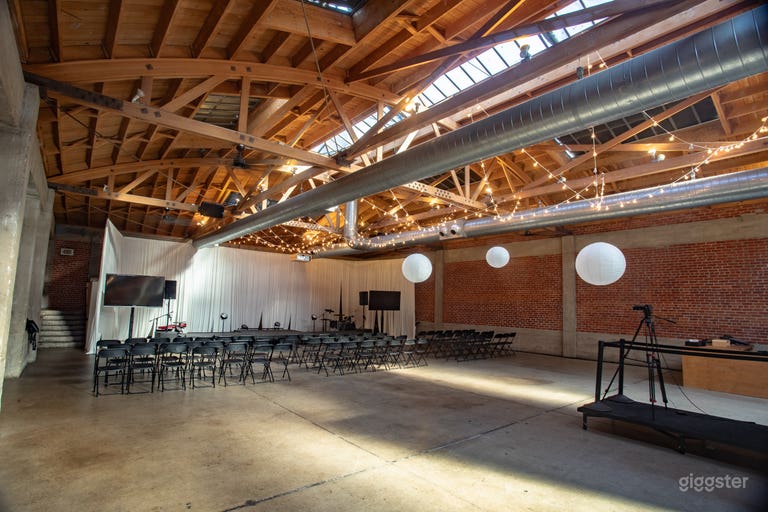  Open Layout Versatile Hall 