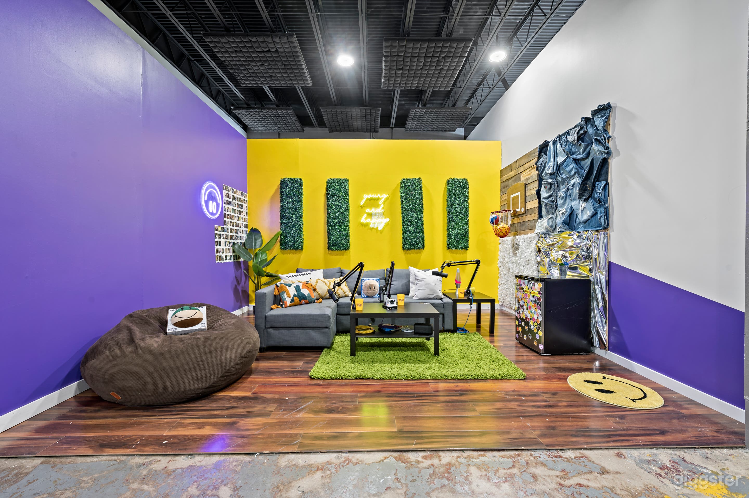 Flexible Podcast Studio