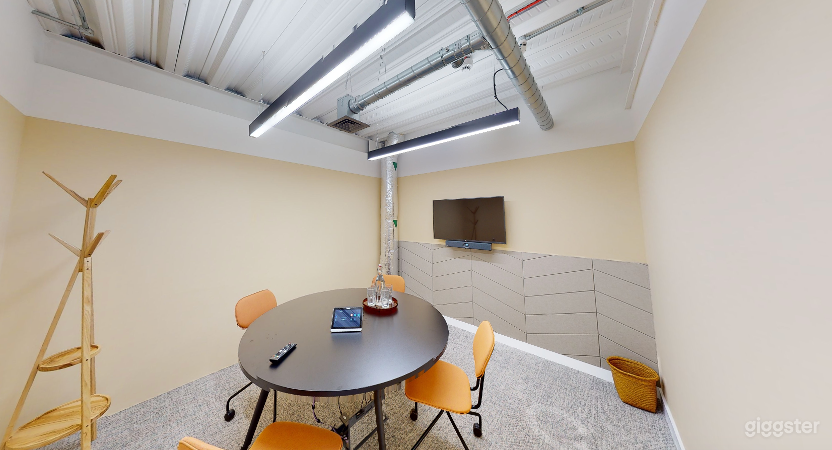 The Clockwork Orange for 4 Persons Photo 4