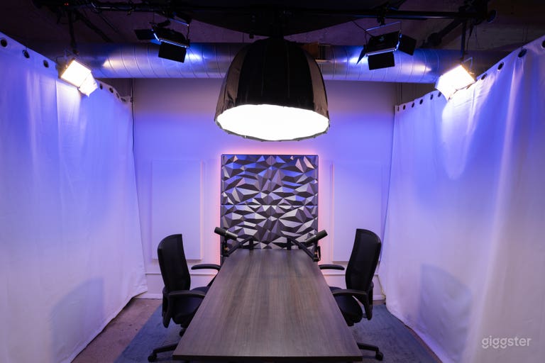  Modern Video Podcasting Studio 