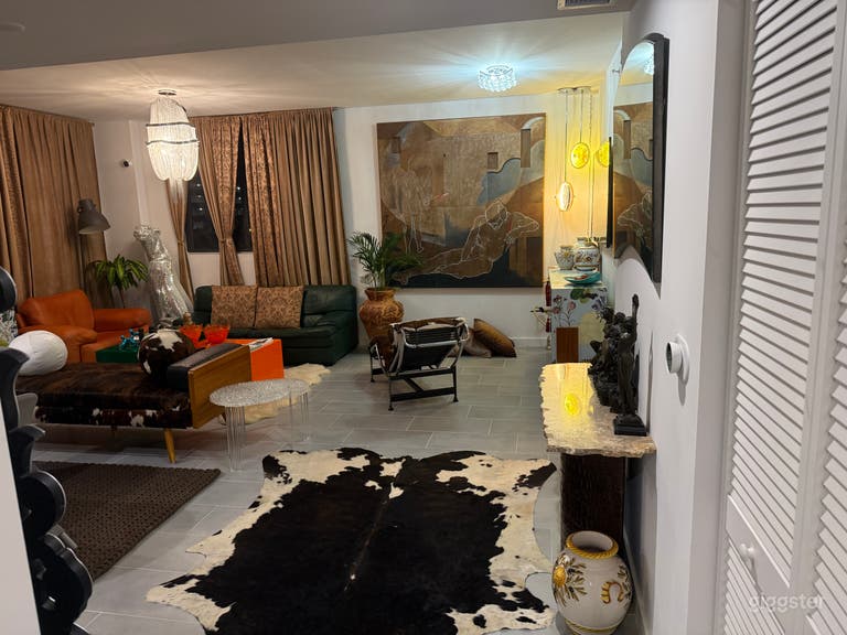  An Artist Paradise with unique custom decorative pieces 