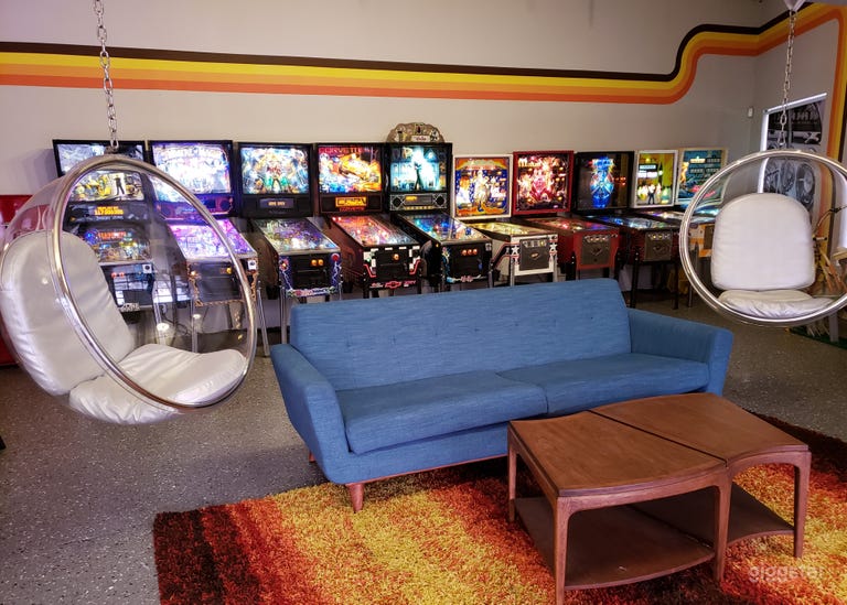  70s Themed Man Cave & Classic Cars 