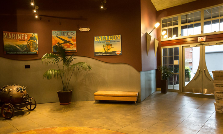  Beautiful Air conditioned Hightech space  