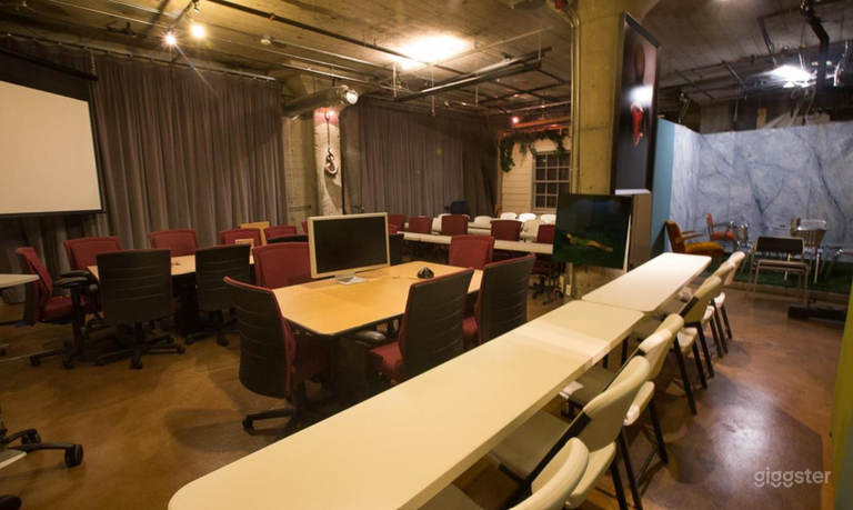  Beautiful Air conditioned Hightech space  