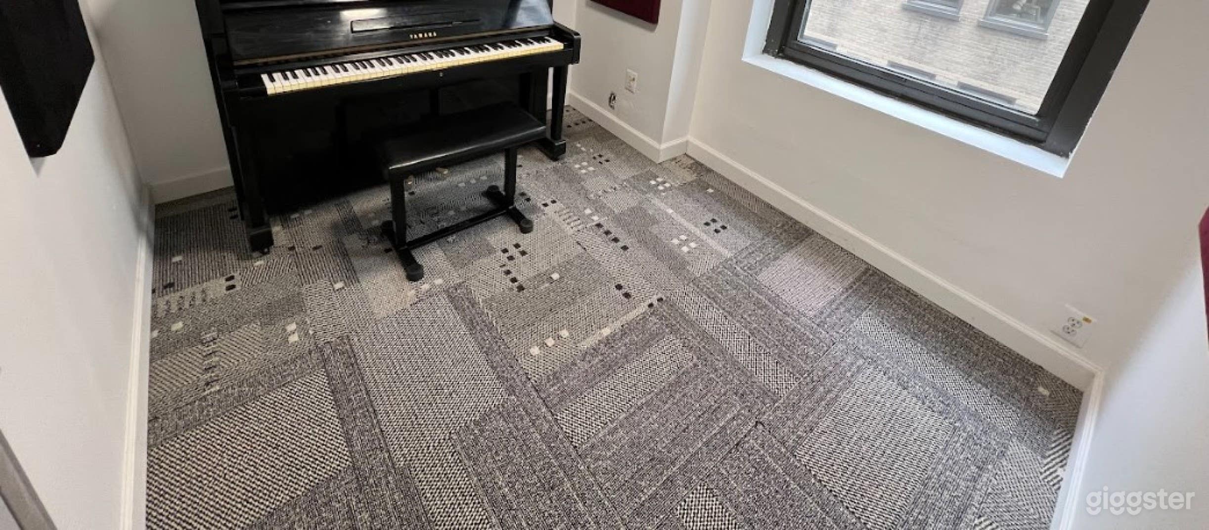 Your Ideal Venue For Private Events With Piano Photo 2