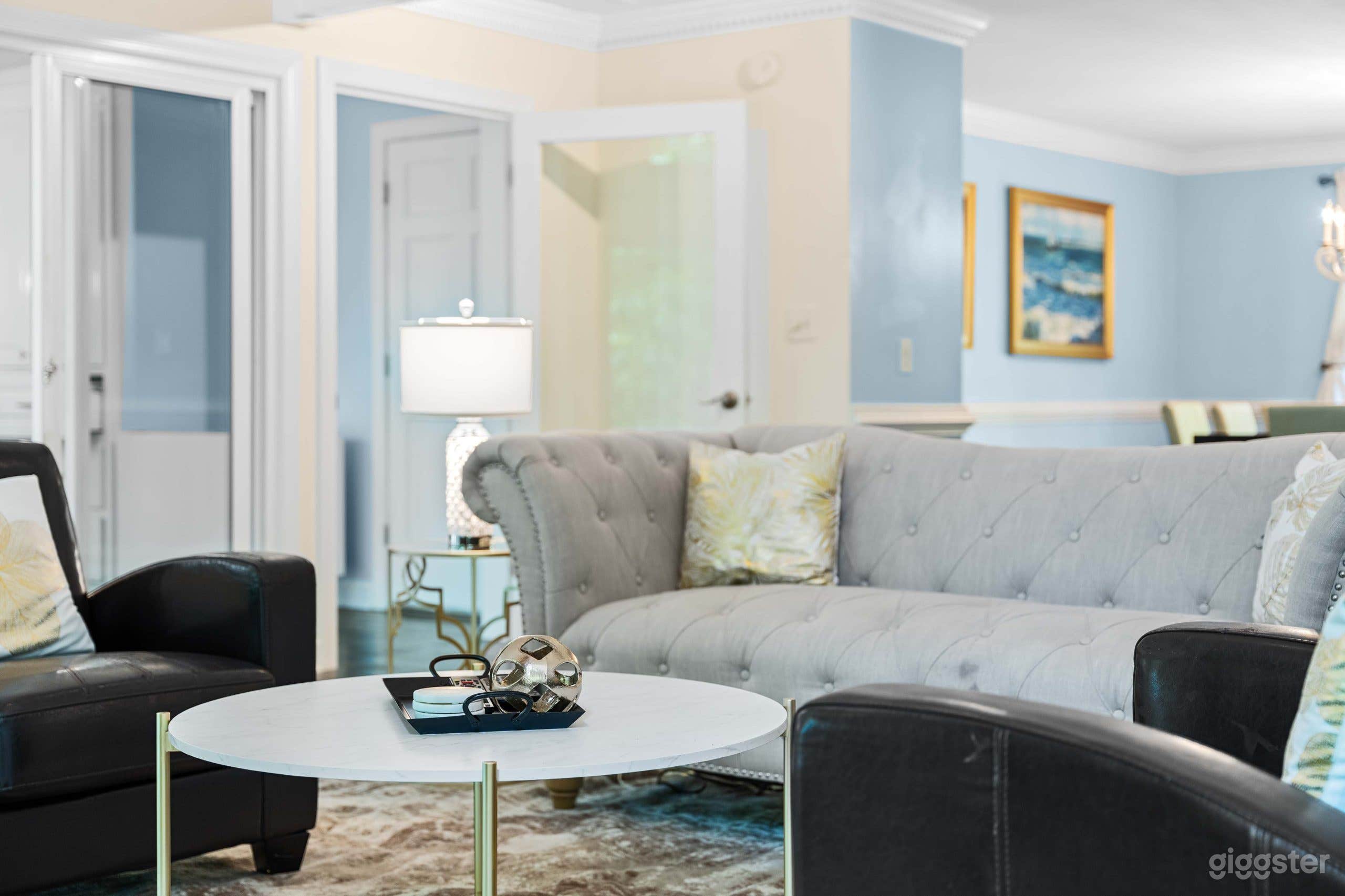 Luxury in Roswell - Lakefront Golf Community Photo 4