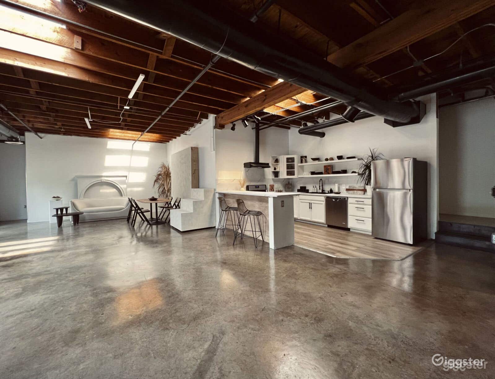 Modern Loft and Photography Buyout Photo 1