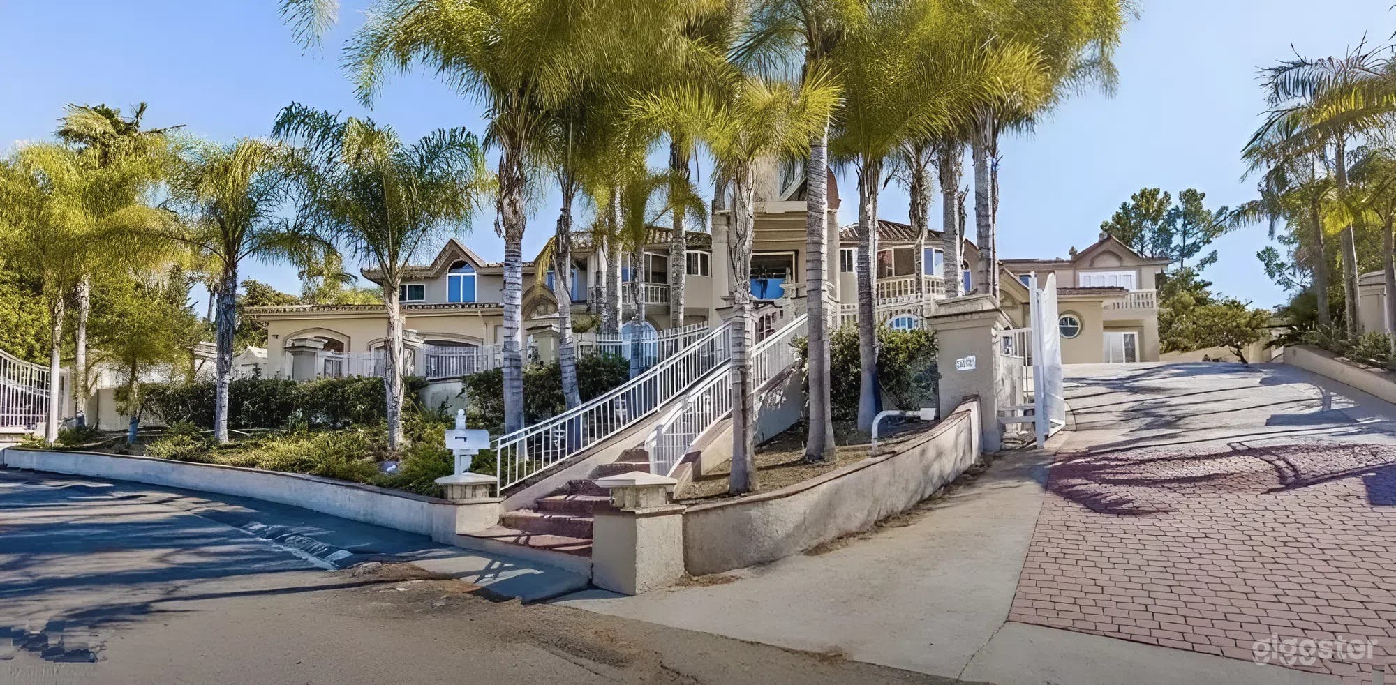 Anaheim Hills Escape | Beautiful Interiors + Great Light Photo 2