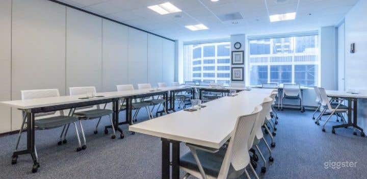 High-End Meeting Space with River Views in Chicago Photo 2