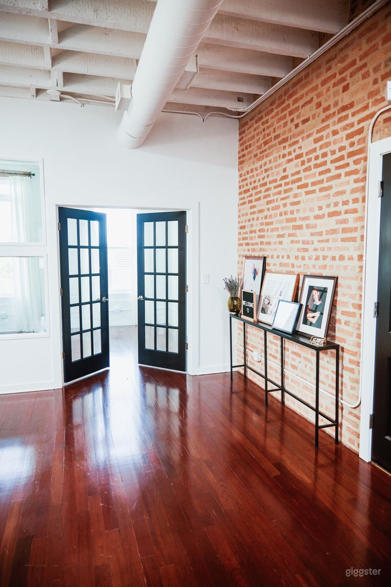  Bright Aesthetic Studio 