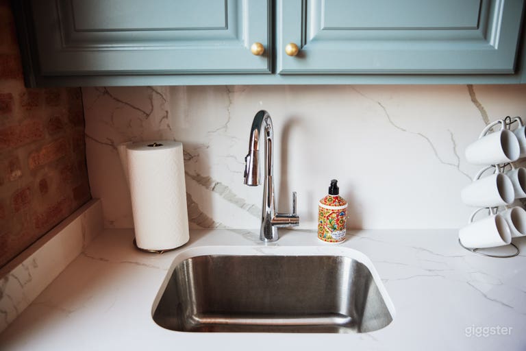  Bright Aesthetic Studio 