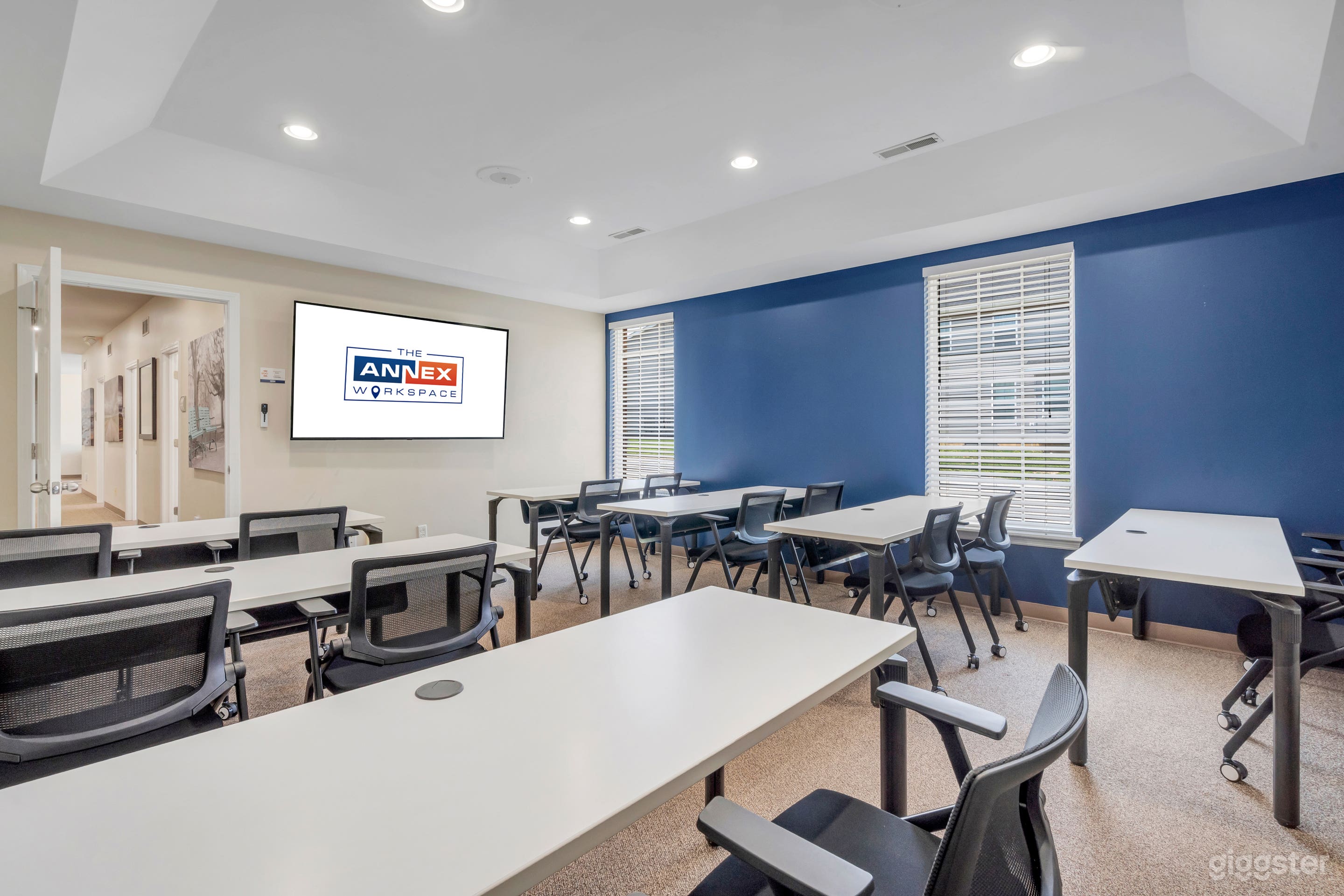 Medium-sized boardroom-style conference room in St. Peters Photo 2