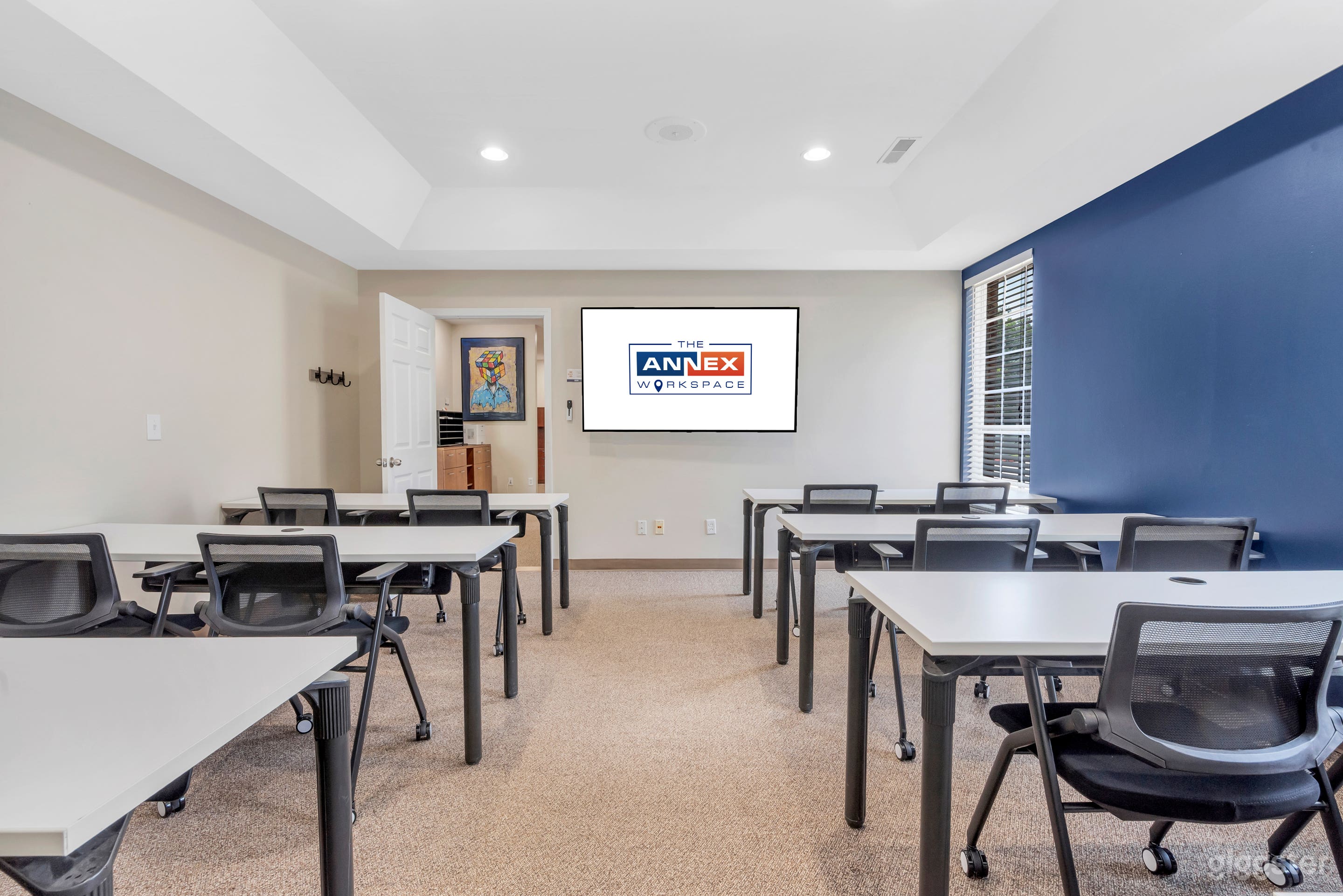 Medium-sized boardroom-style conference room in St. Peters Photo 1