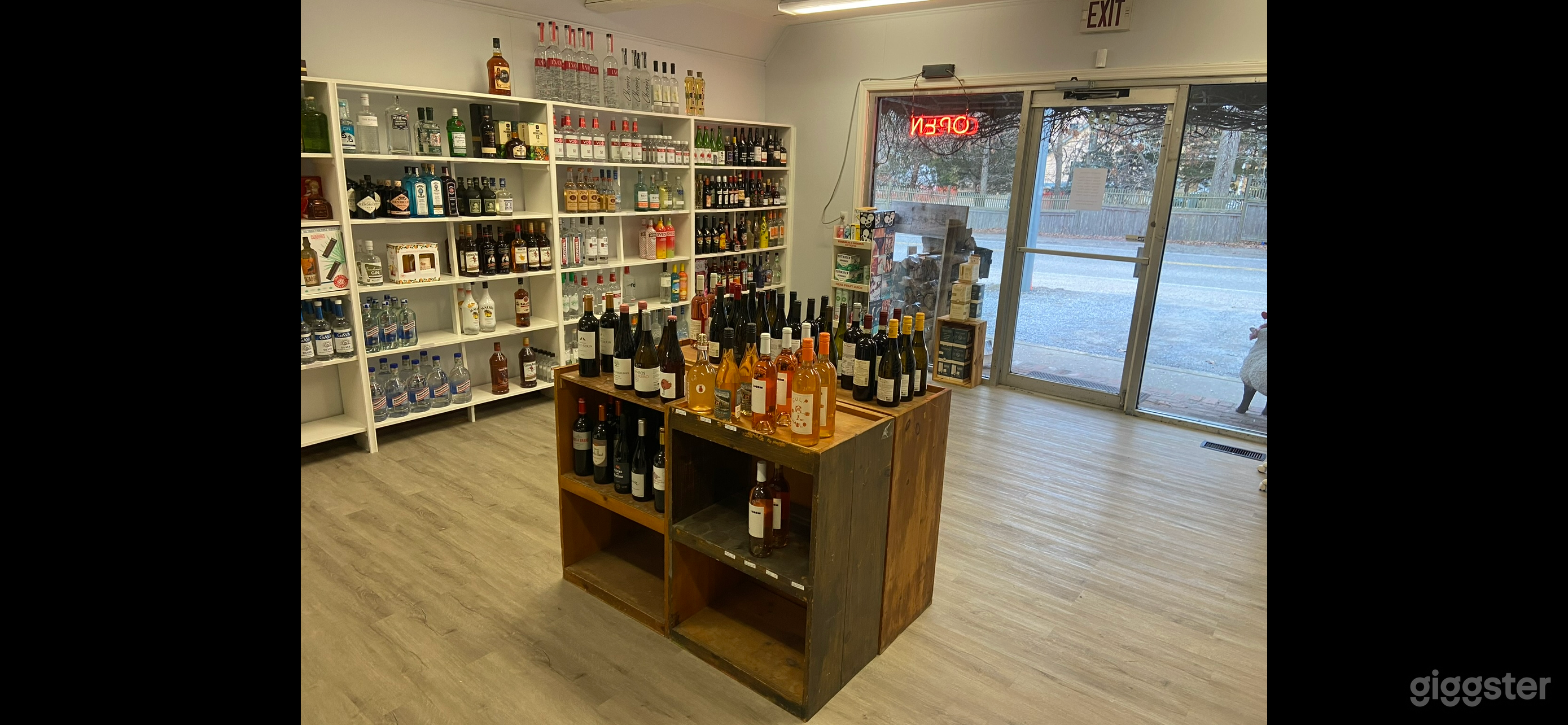 Retail Reverse Angle