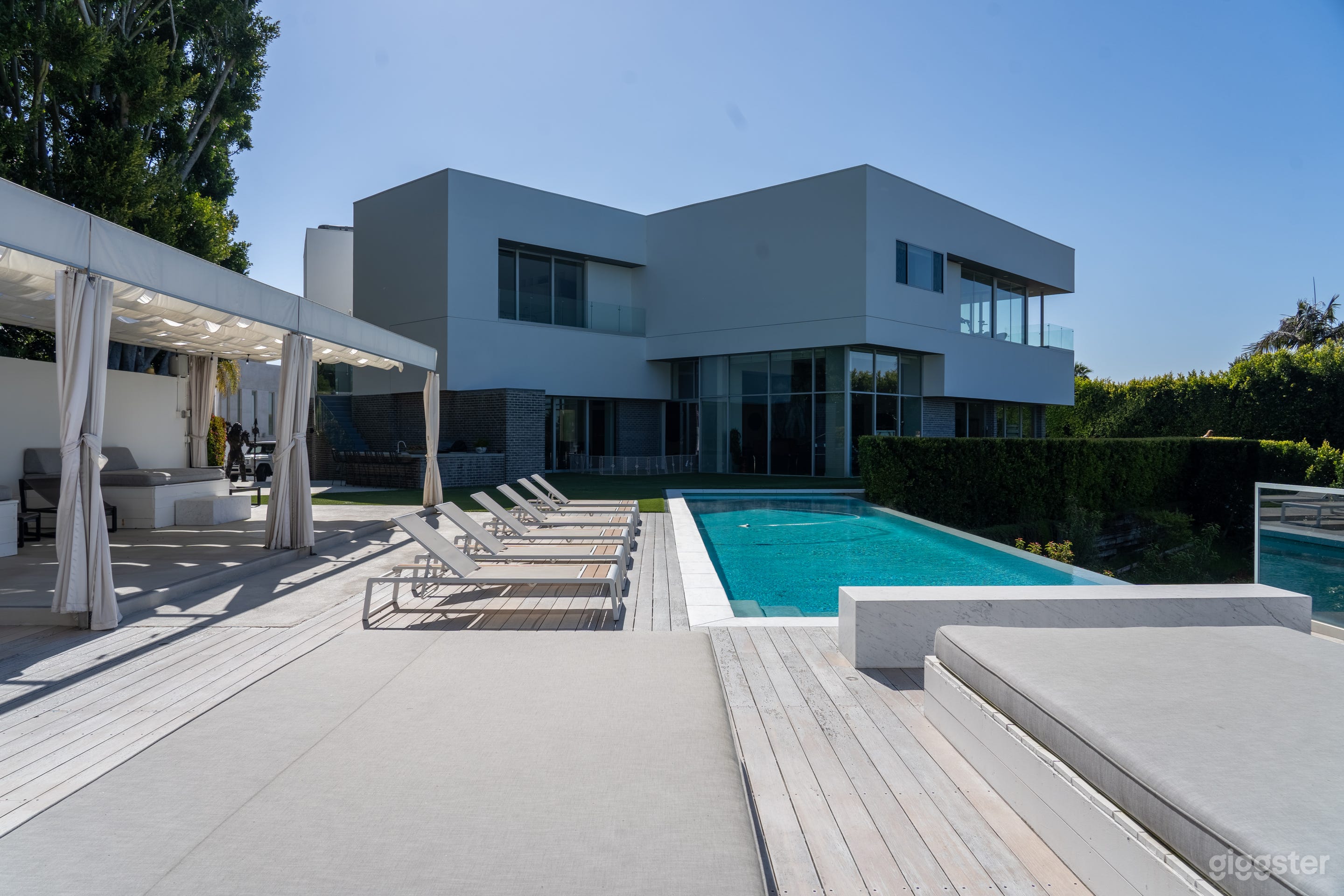 Jetliner Views Mansion for your special event! Photo 3