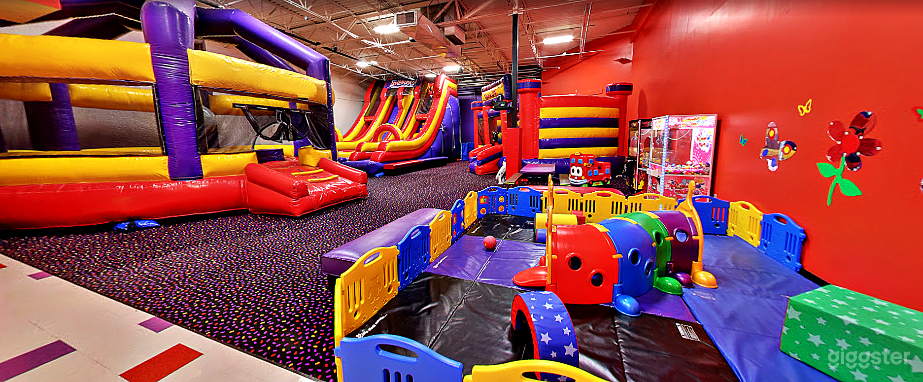 Indoor Inflatable Playground for Kids!! Photo 1