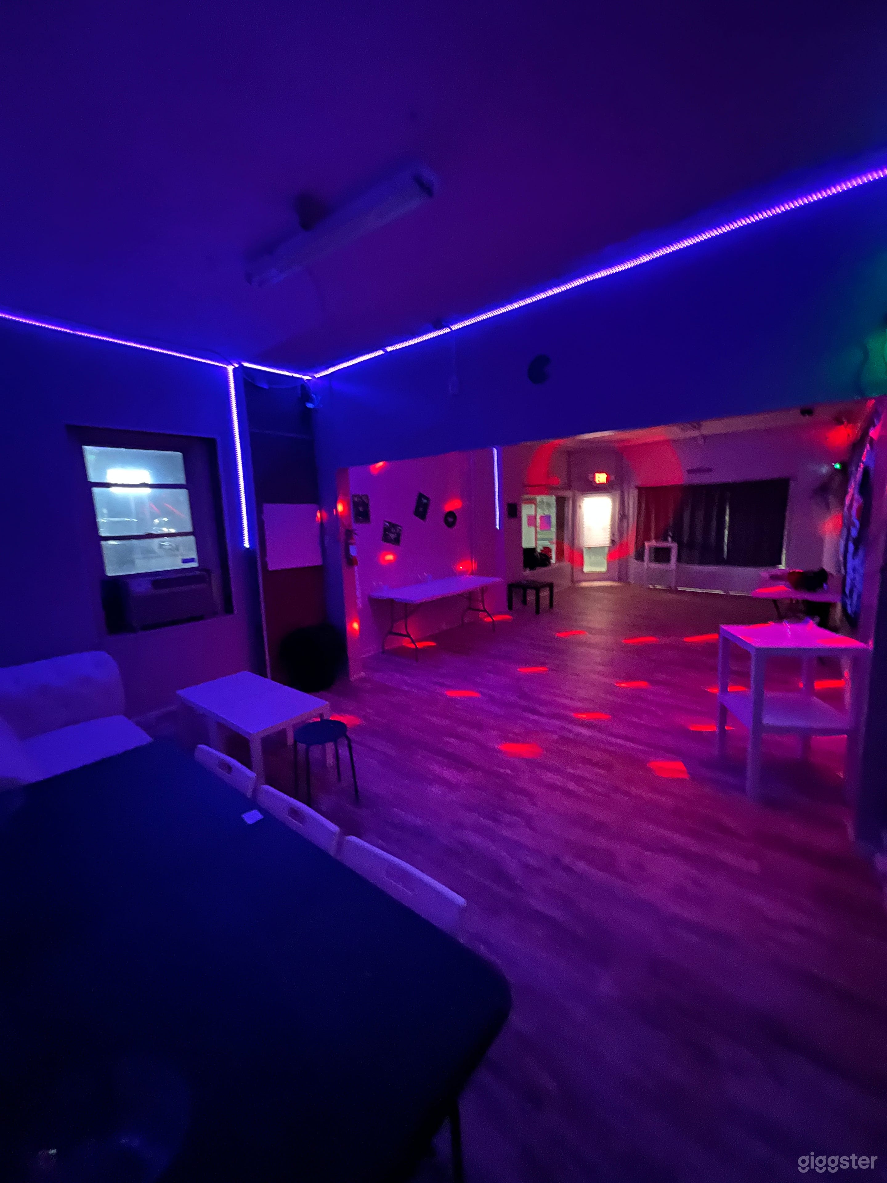 Versatile urban event space Photo 3